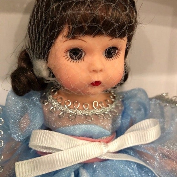 NIB Madame Alexander 8" Doll 35370 Happily Ever After Princess 2002 Blue Brown - Picture 2 of 11